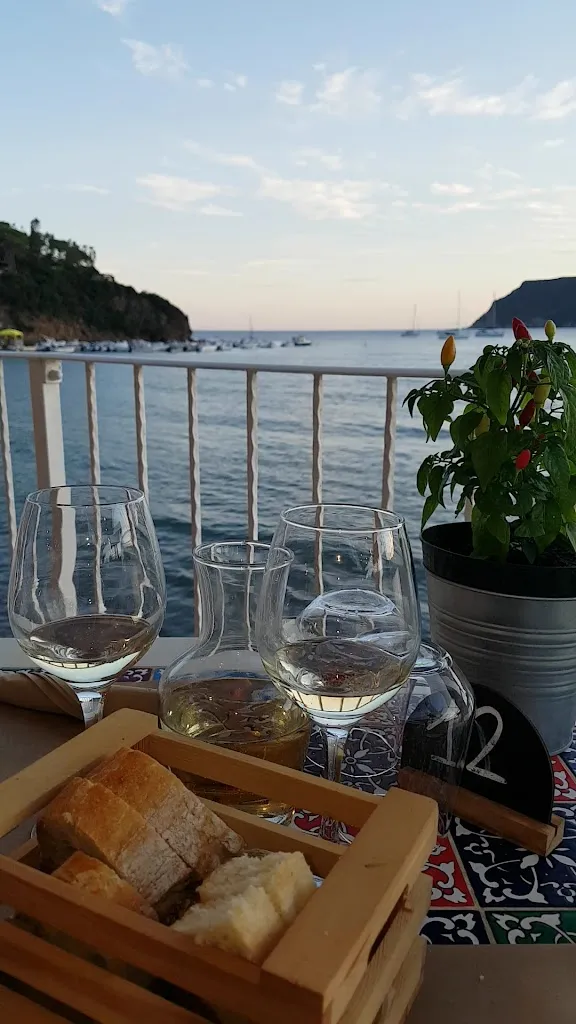 Mom Food Drink & Soul_Capoliveri_slider_image_2