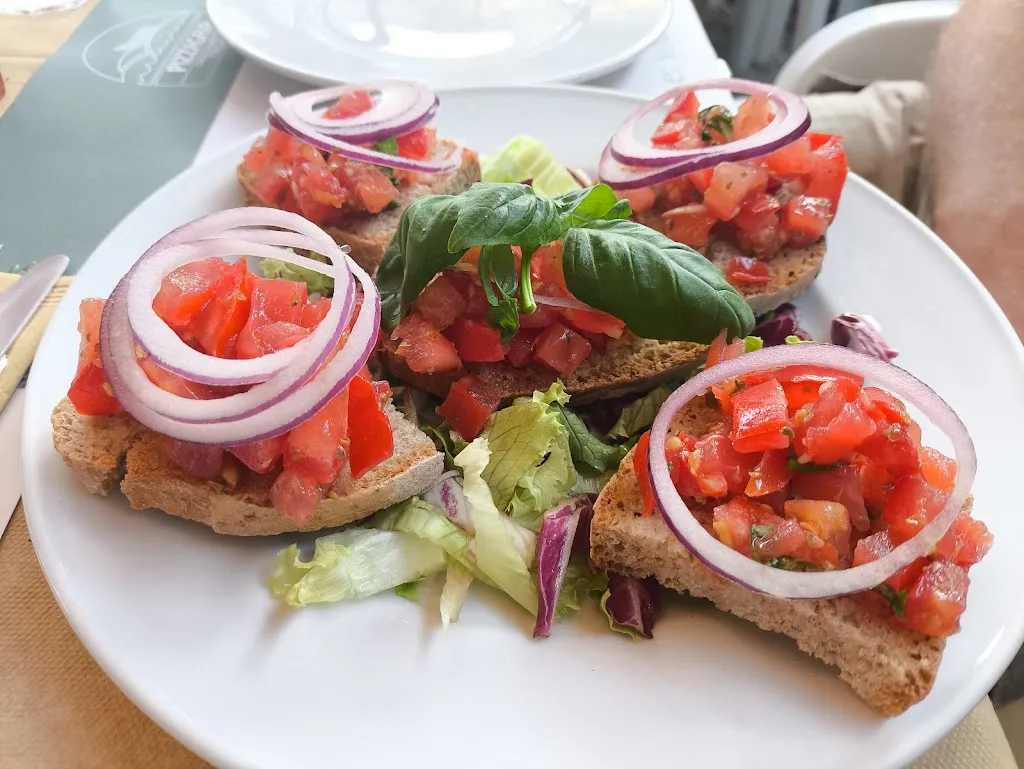 Rebekka Seitzer_Pizza Gaia_Casale Marittimo_review