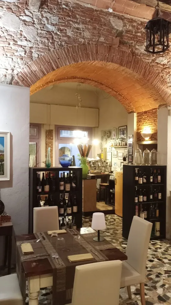 Osteria da Cèncio restaurant in Cascina
