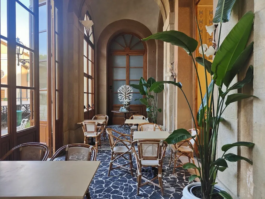 Gran Caffè Delle Terme restaurant in Casciana Terme