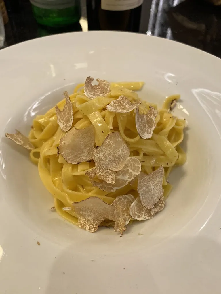 Roger Teixeira_DrogheriaPuntoZero_Carrara_review