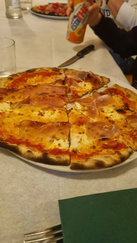 Ristorante Pizzeria Bati Bati_Carrara_slider_image_3