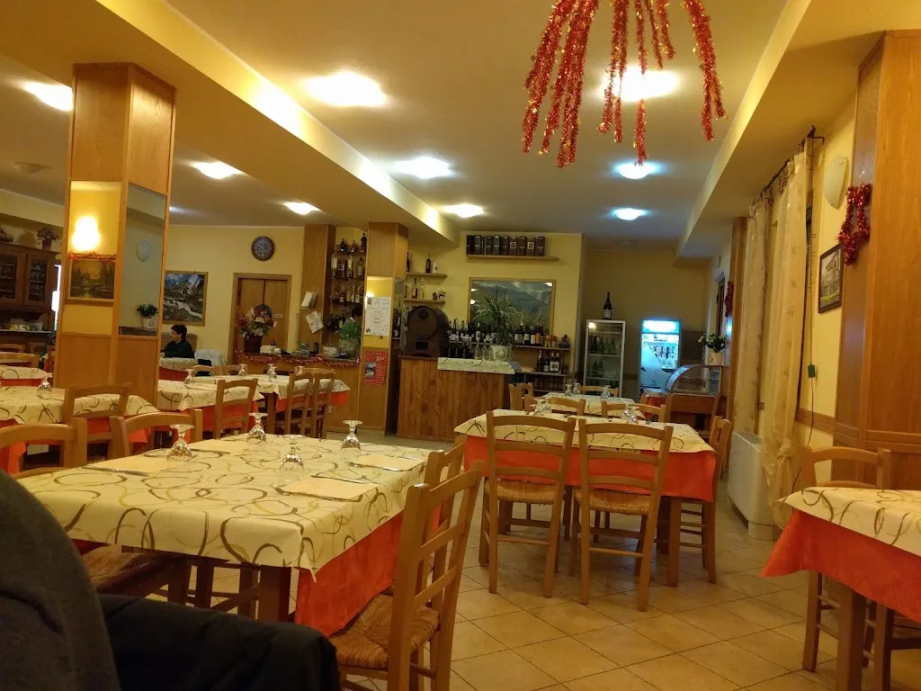 Ristorante Pizzeria "Il Re di Macchia" restaurant in Casola in Lunigiana