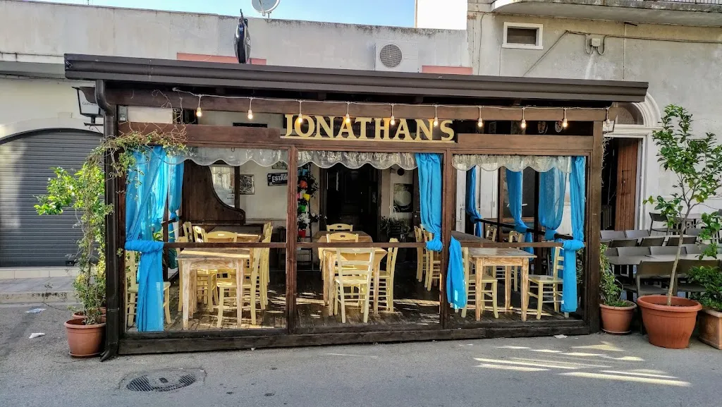 Jonathan's Pub & Ristorante restaurant in Mattinata