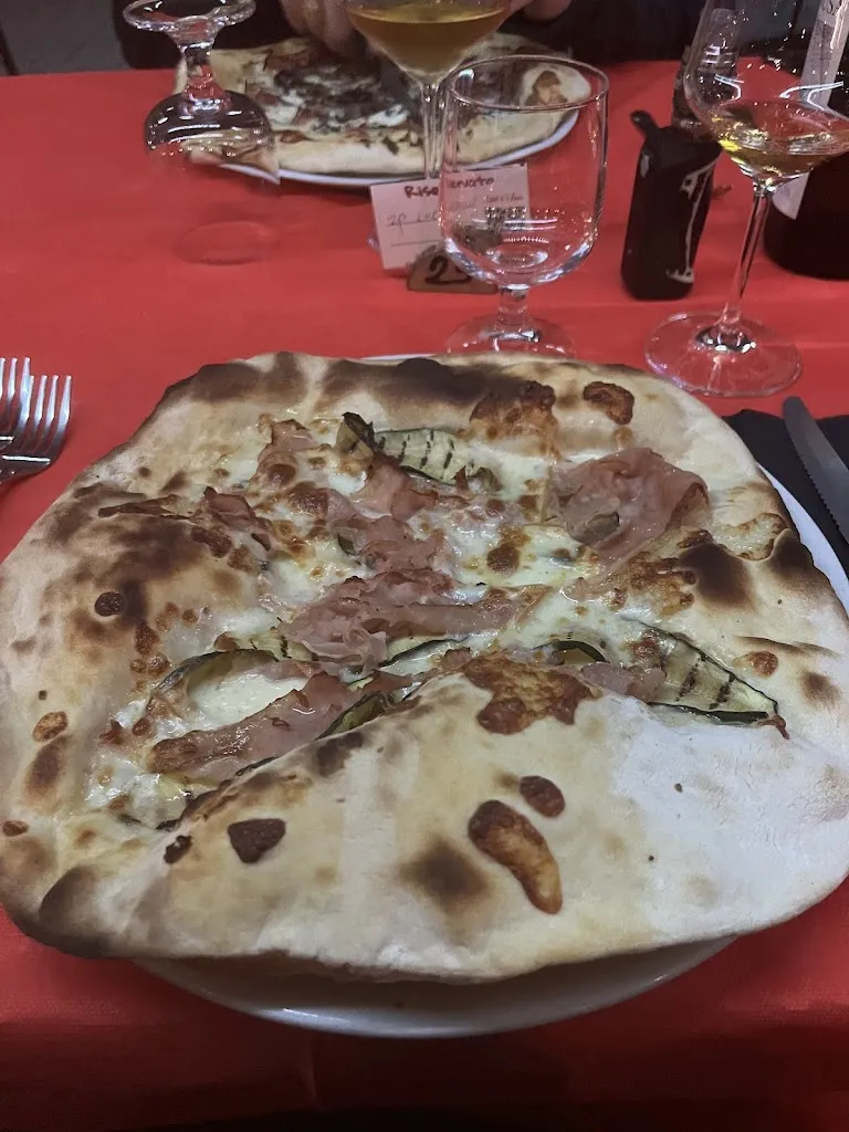 Chiara Lucarelli_I Vecchi Telai_Castel San Niccolò_review