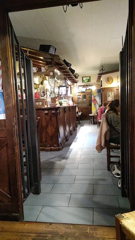 Andrea Ceccarelli_Street Saloon_Castel San Niccolò_review