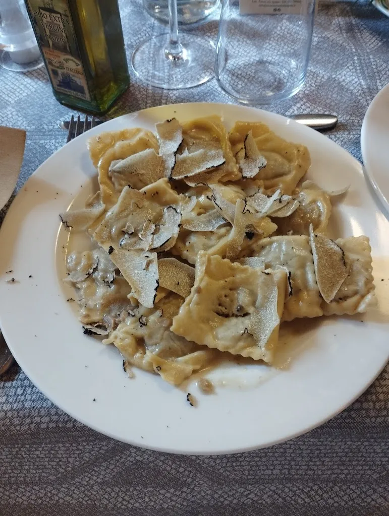 Giovanni santori_Locanda Fonte allo Spino_Castel San Niccolò_review