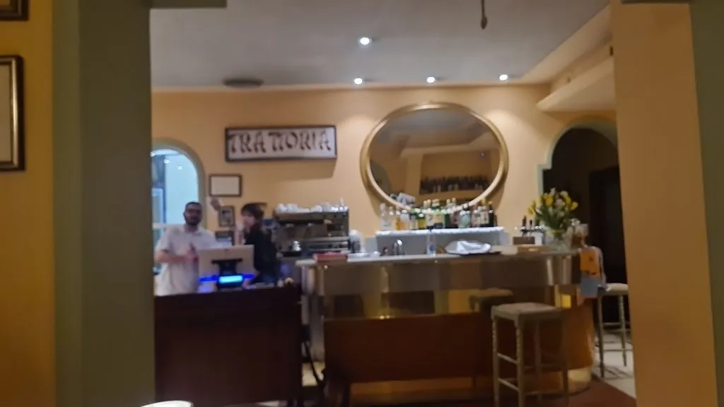 erika tothne laszlo_Da Remo_Castelfranco di Sotto_recensione