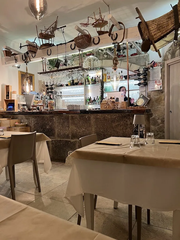 Tony Puffer_Il vicolo_Mattinata_review