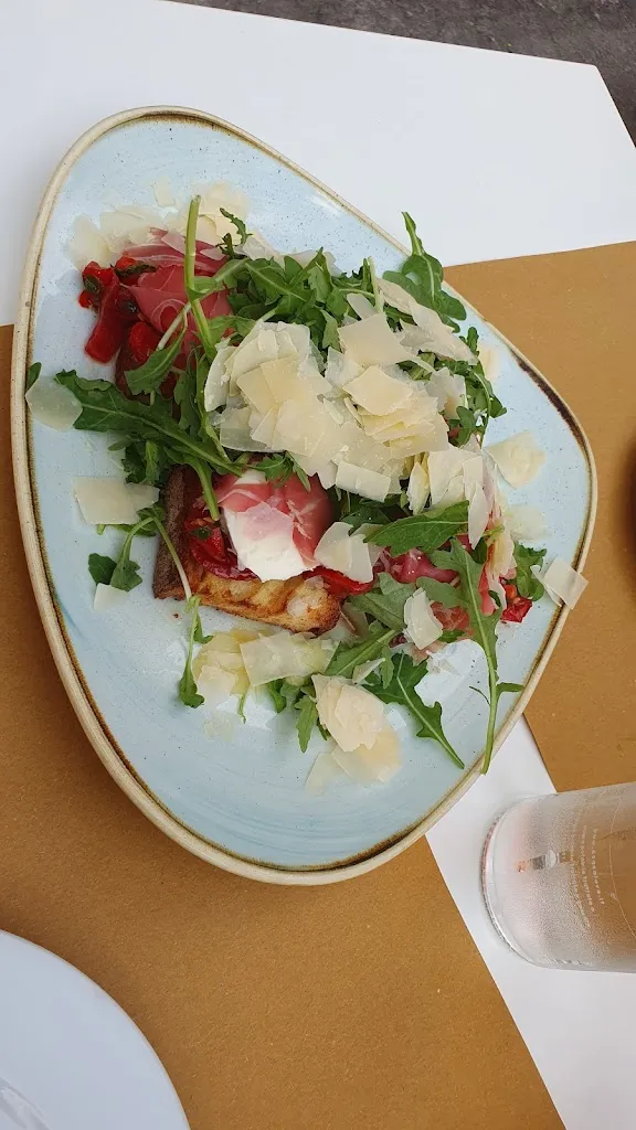 Nico Dankert_Il vicolo_Mattinata_review