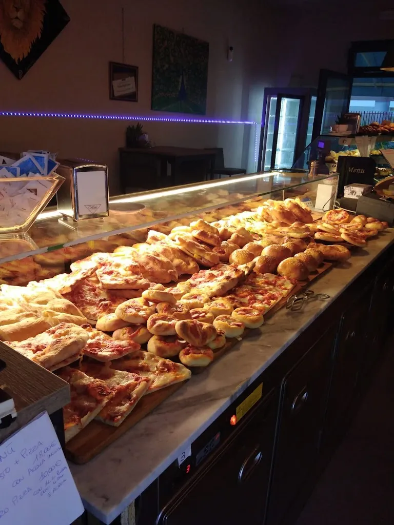 Pizzeria/pasticceria/Ristorante/Forno L'Ostacolo_Castelfranco di Sotto_slider_image_3