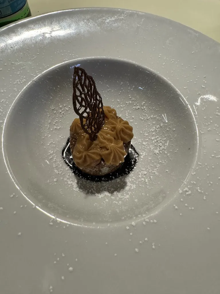 Ashley Vanerio_SOLE LUNA_Castagneto Carducci_review