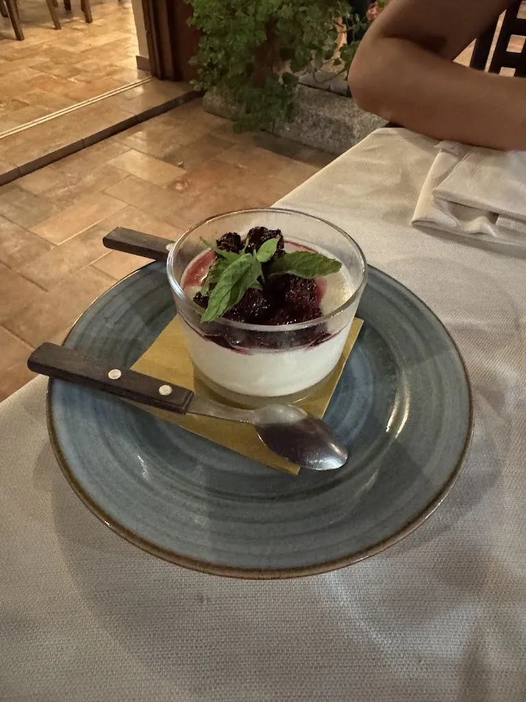 Alessandro Mescoli_Agriristoro La Cesarina_Castagneto Carducci_review