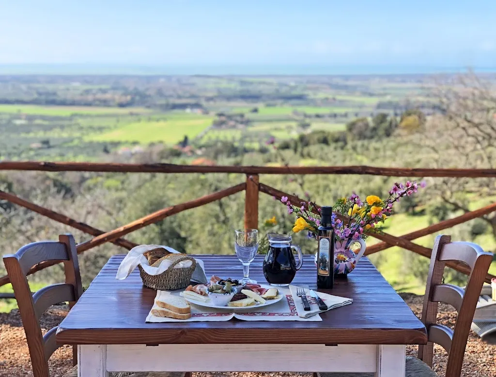 Agriristoro La Cesarina restaurant in Castagneto Carducci