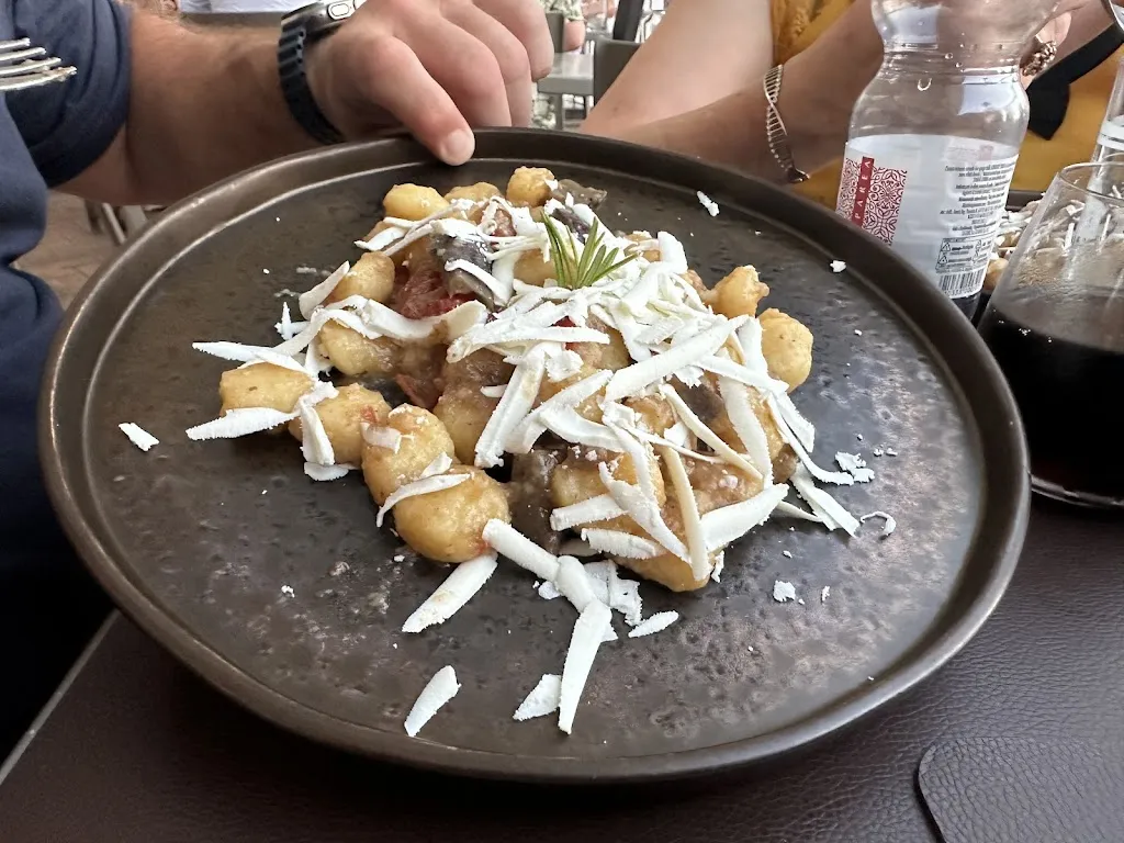 Enoteca Castagnetana_Castagneto Carducci_slider_image_3