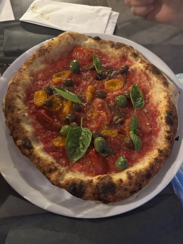 Alexander Meisel _Dr.Dove Agripizza_Castagneto Carducci_review