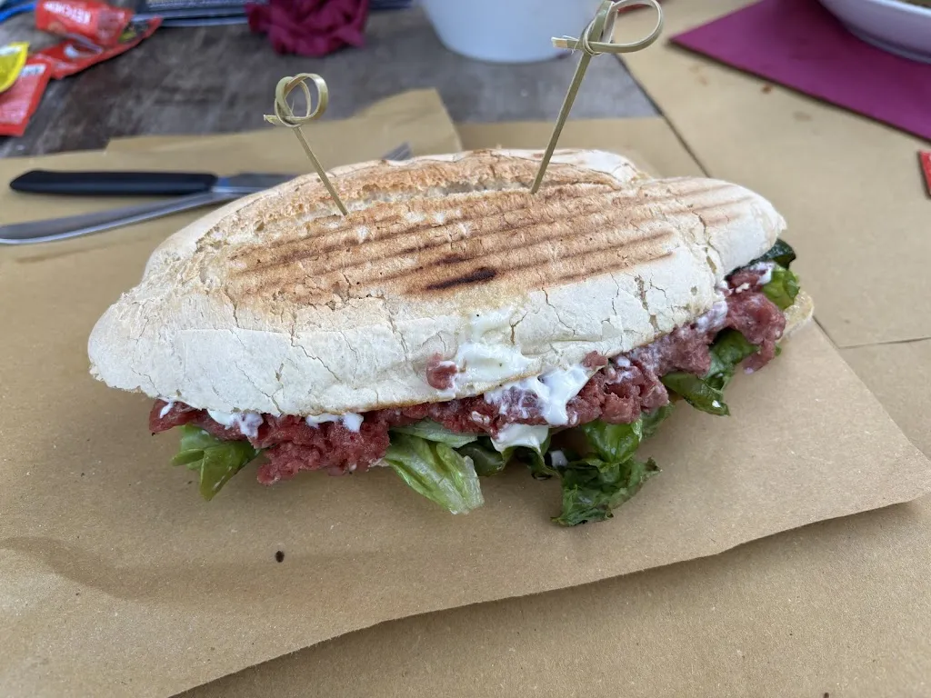 Rok Gombač_Mister Wine Pub_Castagneto Carducci_review