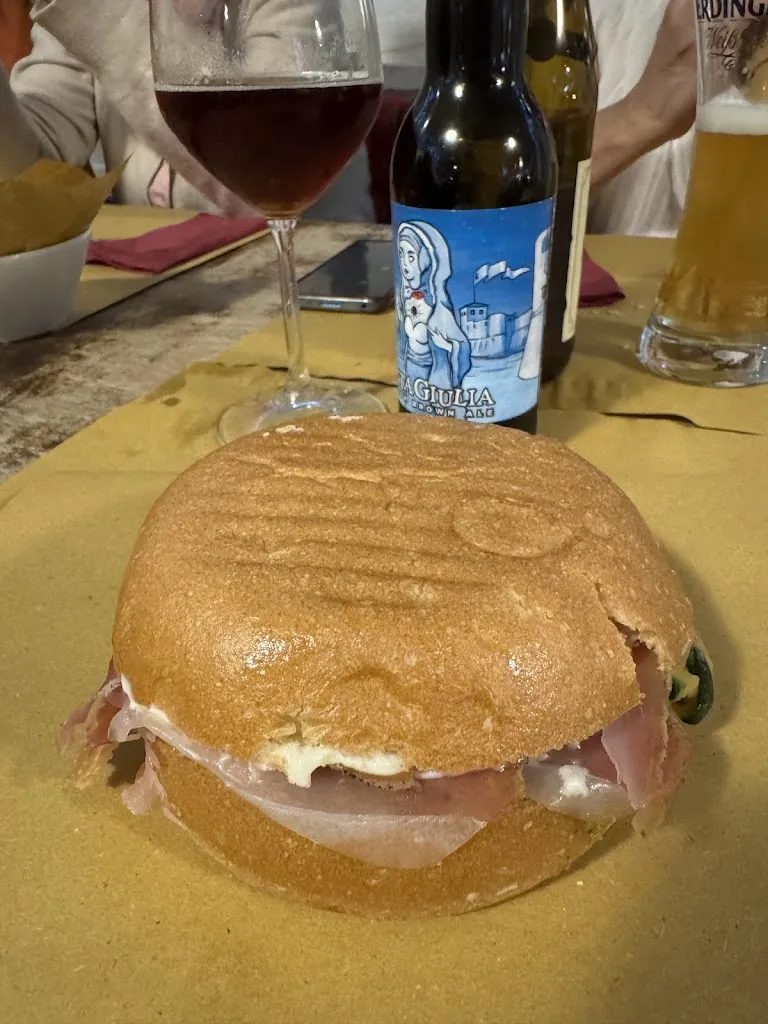 Aurora Quartararo_Mister Wine Pub_Castagneto Carducci_review