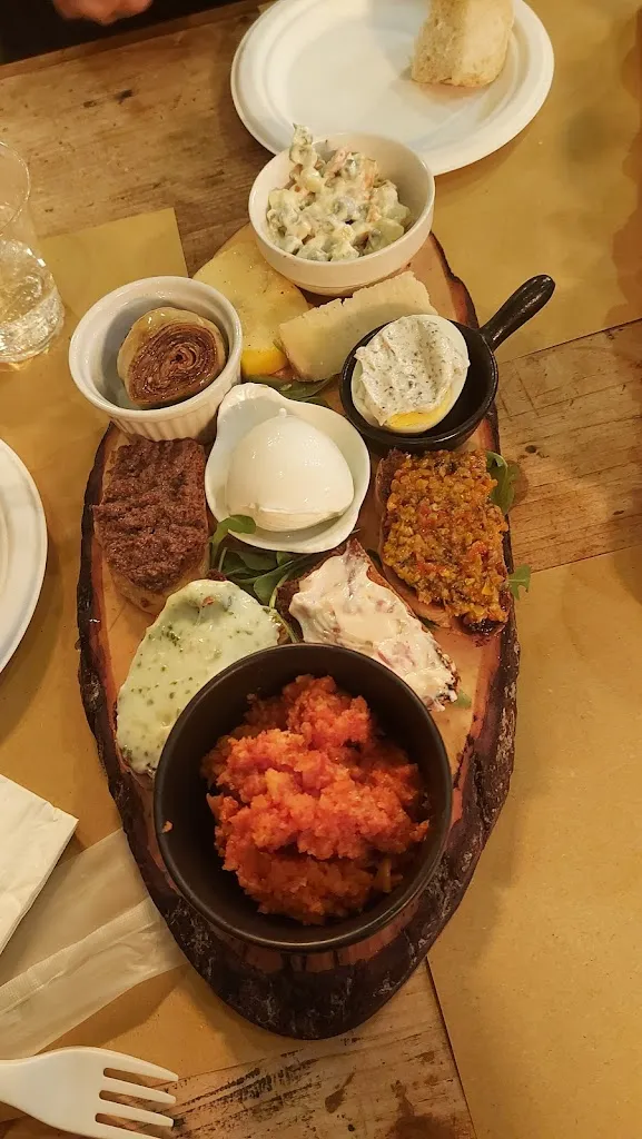 Focacceria Di Pietroni Sabrina_Castellina Scalo_slider_image_1