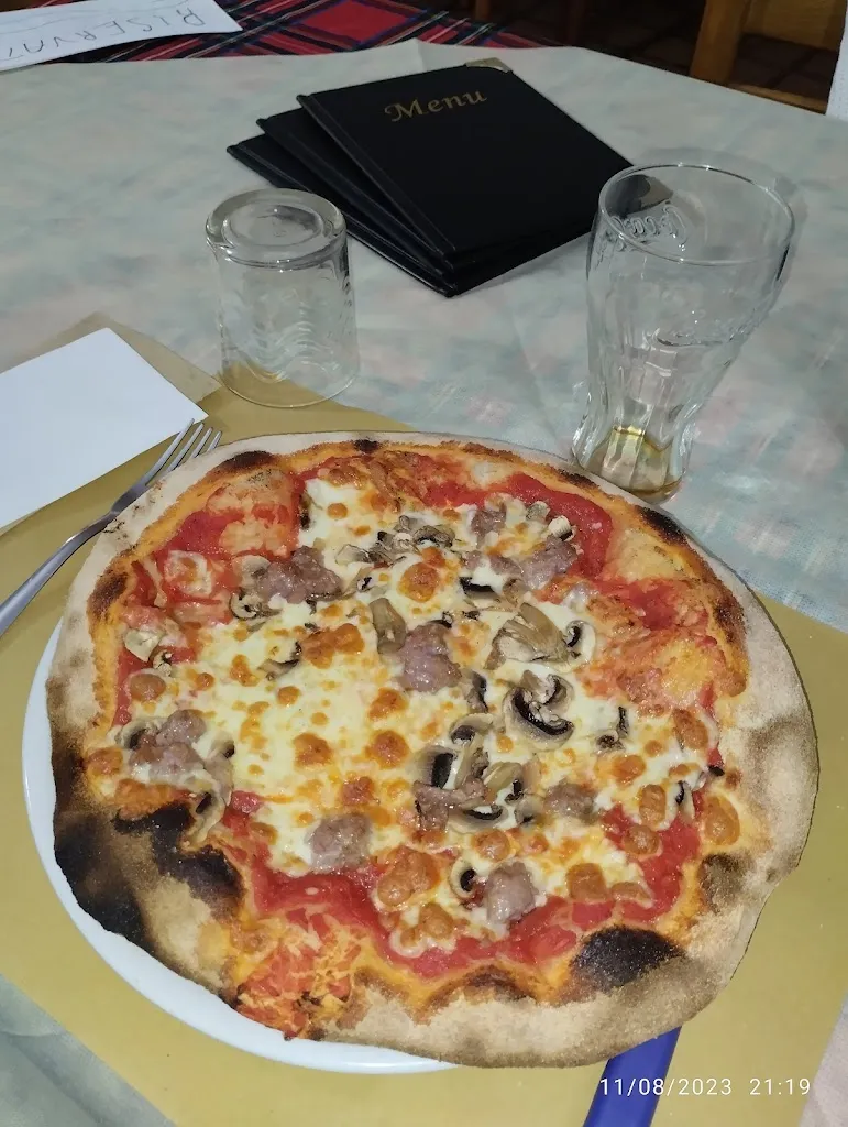 Bar Pizzeria Circolo ARCI_Castellina Marittima_slider_image_3