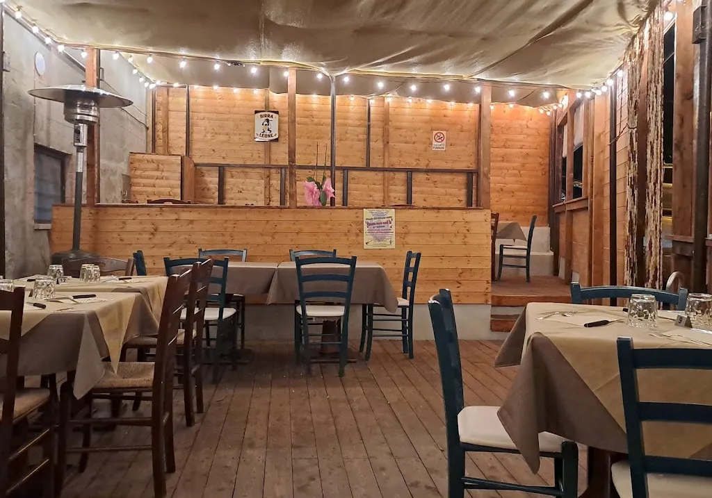 Pizzeria Il Punto restaurant in Castelnuovo di Val di Cecina