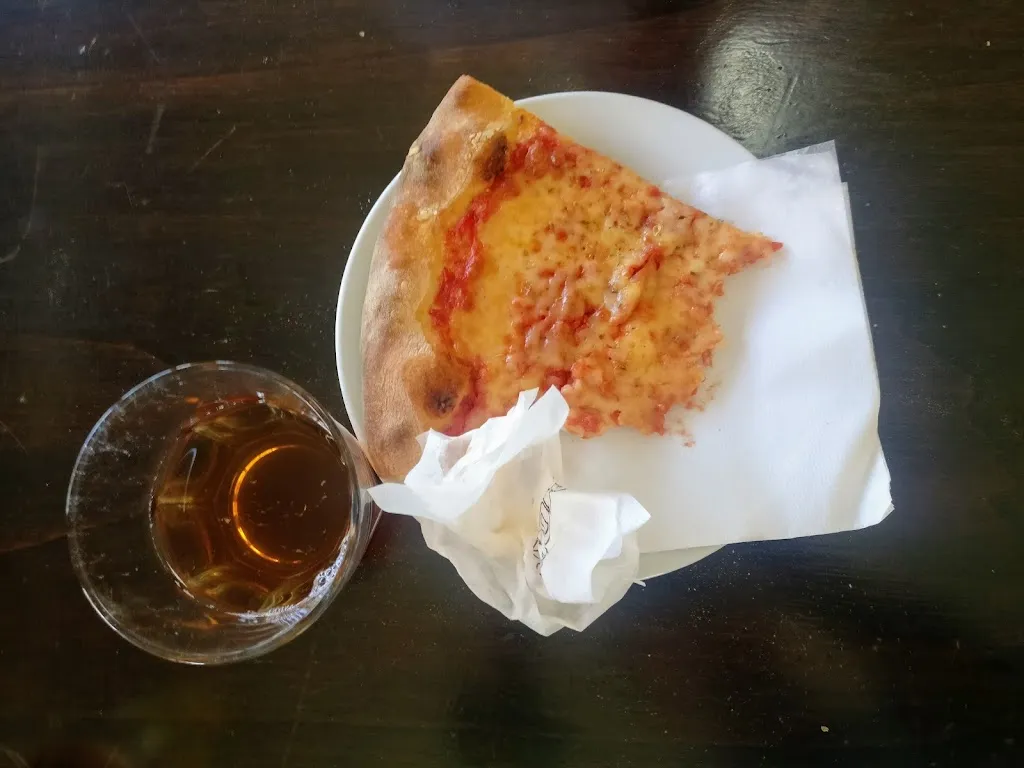 Fabian Engelsman_Strawberry Srl_Castiglion Fibocchi_review