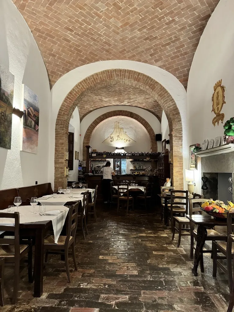 Ristorante Cisterna nel Borgo_Castiglione d'Orcia_slider_image_1