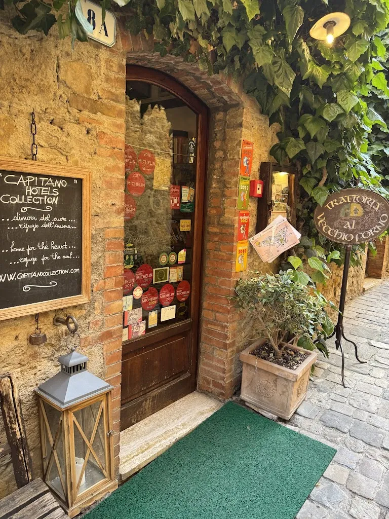 Ristorante Trattoria Toscana al Vecchio Forno - Borgo Capitano Collection restaurant in Castiglione d'Orcia