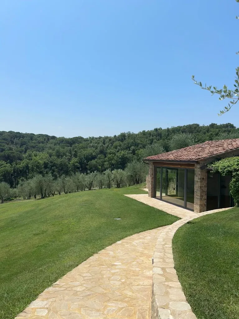 Benjamin Garcia_The Club House_Castelnuovo Berardenga_review