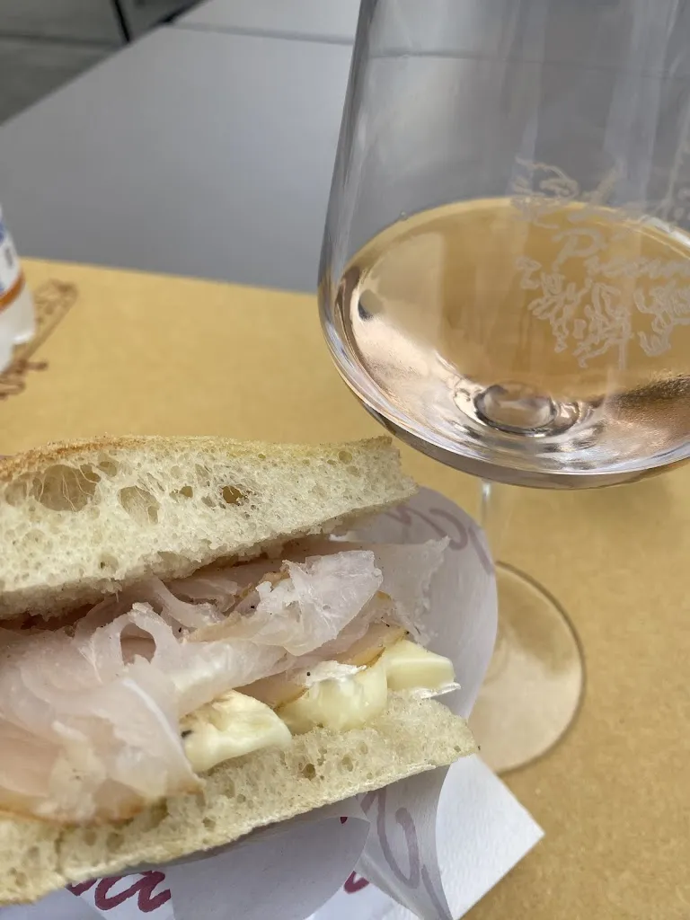 Christina Beer_Vineria La Piccina_Castiglion Fiorentino_review