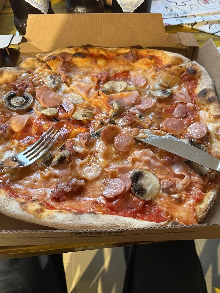 Pizza Service_Castiglion Fiorentino_slider_image_3