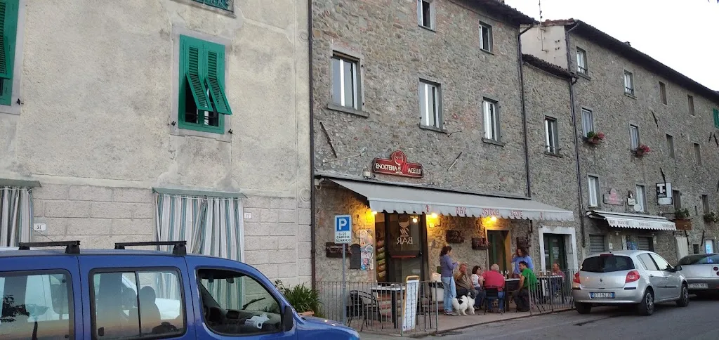 Michele Angarella_Bar Enosteria ai Macelli_Castiglione di Garfagnana_recensione