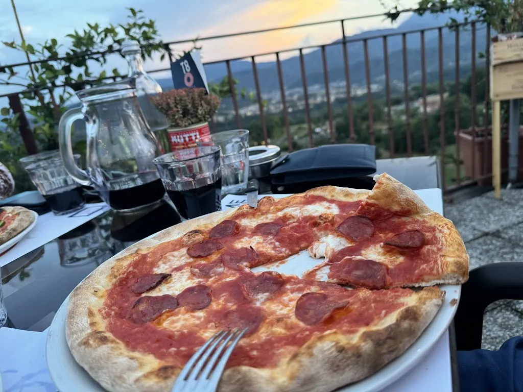 John Dunbar_Lino Pizzeria_Castiglione di Garfagnana_review