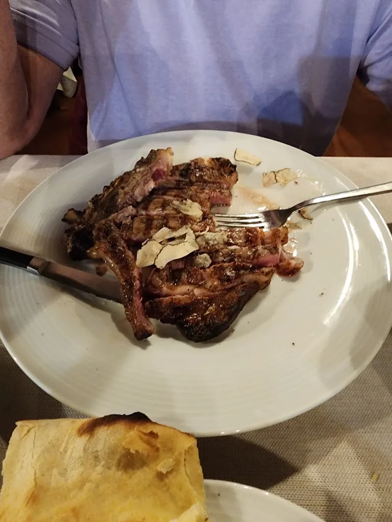 Rita Thomas_Il Pozzo_Castelnuovo di Garfagnana_review