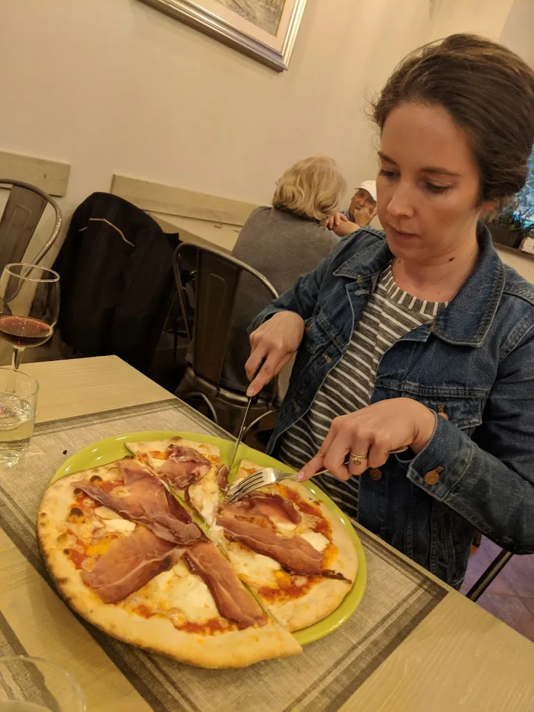 Charles L'Abri_Pizzeria La Barchetta - Asporto e Tavoli ._Castelnuovo di Garfagnana_review