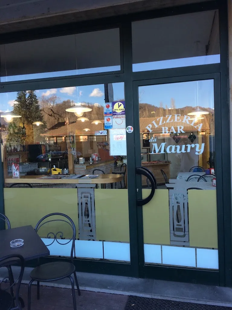 Pizzeria bar da MAURY restaurant in Castelnuovo di Garfagnana