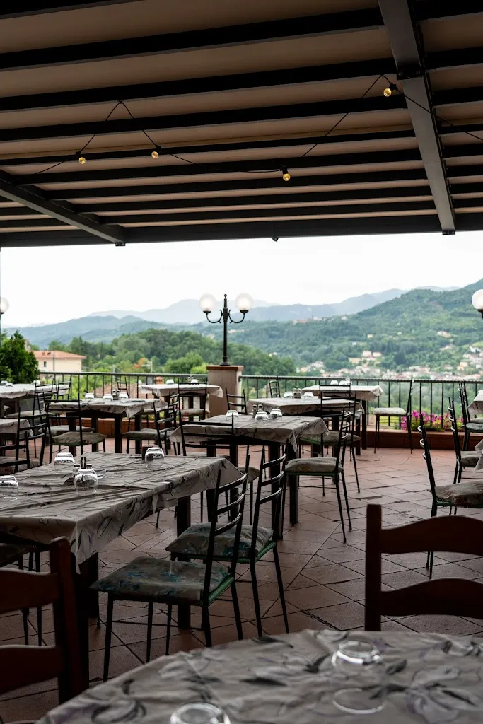 Il Grotto di Salotti - Ristorante - Pizzeria - Hotel - Bar Alimentari restaurant in Castelnuovo di Garfagnana