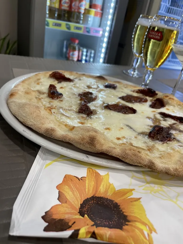 Tania Bertolini_Bar Pizzeria il Girasole_Castelnuovo di Garfagnana_review