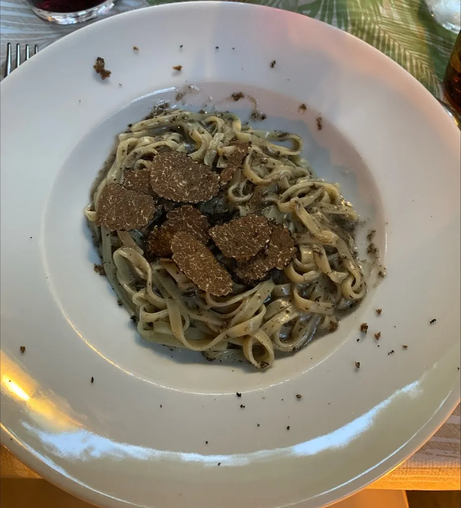 Chloé McArdle_Trattoria Boccondivino_Cenaia_review