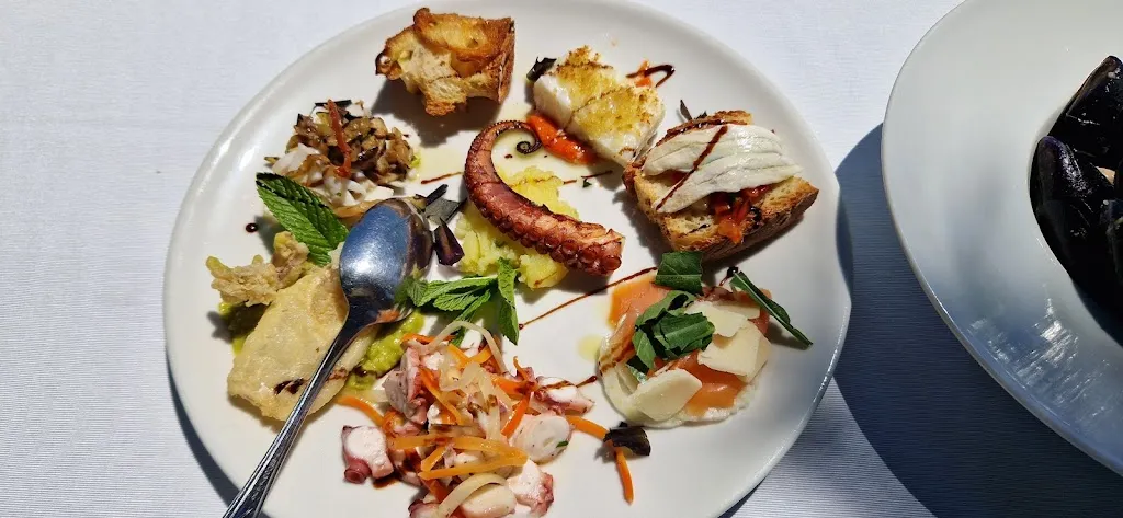 Natalia K_Lido Macchia 1964_Mattinata_review