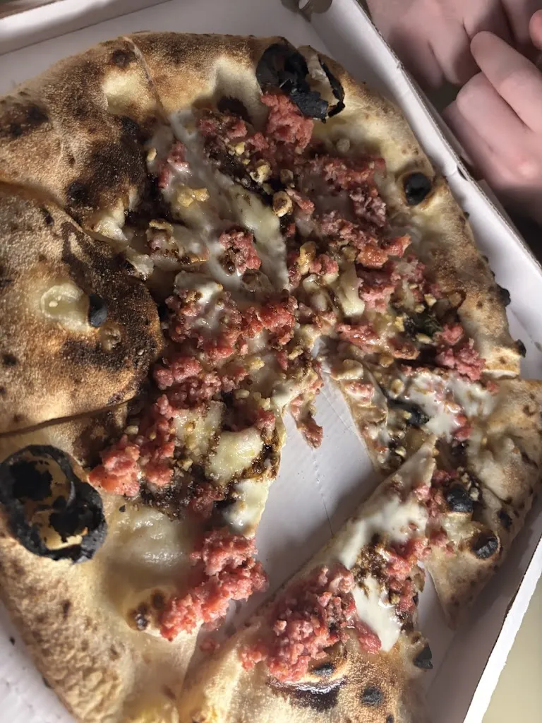 Paul Mundell_Pizzeria Chest' E'_Cerreto Guidi_review