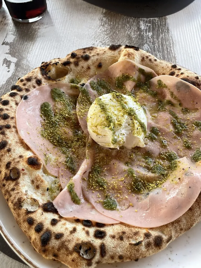 Tien Duong_Pizzeria Chest' E'_Cerreto Guidi_review