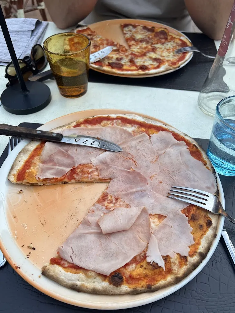 Schmidt-Takács Beatrix_Ristorante Pizzeria Quattro Assi_Cerreto Guidi_review