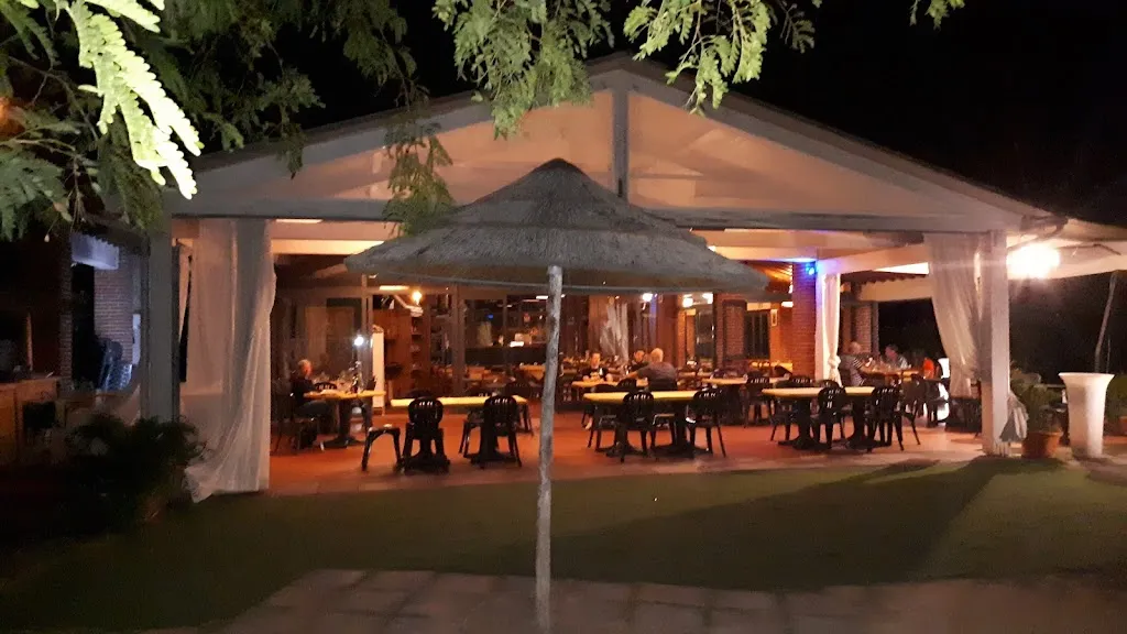 Casa d'Africa - Pizzeria Gourmet e Cucina Toscana - Ristorante con Piscina e Giardino restaurant in Cerreto Guidi