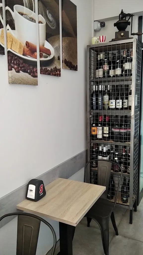 Caffineria Food & Drink_Cerreto Guidi_slider_image_3