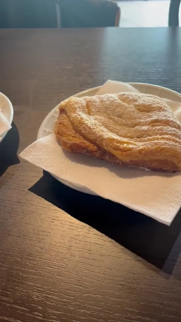 Lloyd Stevens_Nonoja café_Cerreto Guidi_review