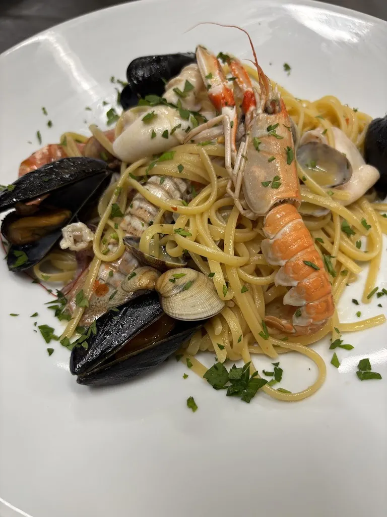 Viale Vittoria 20_Cecina_slider_image_1