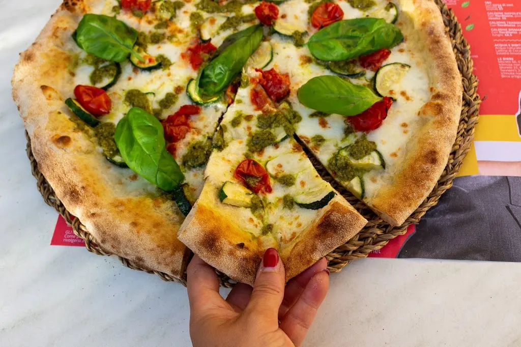 L’Angolo della Pizza_Cecina_slider_image_3