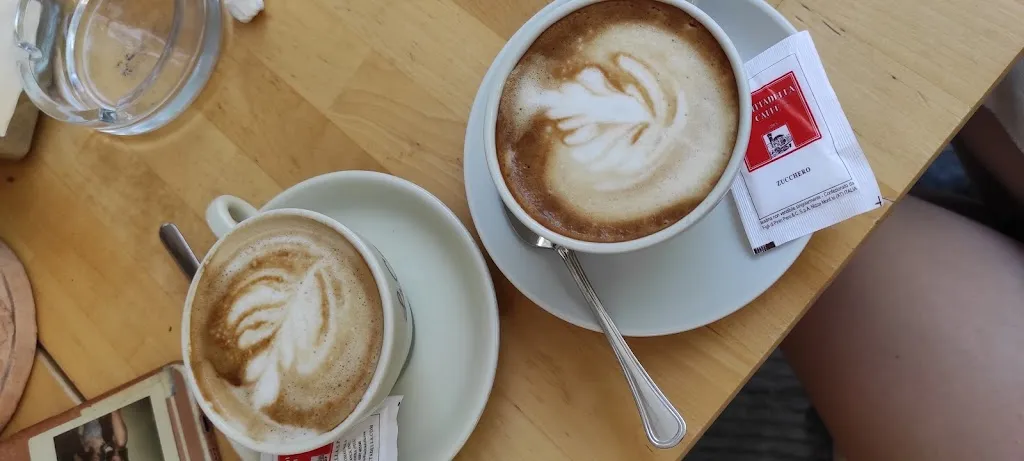 Lee Zing_Anna'S Bar_Chianni_review