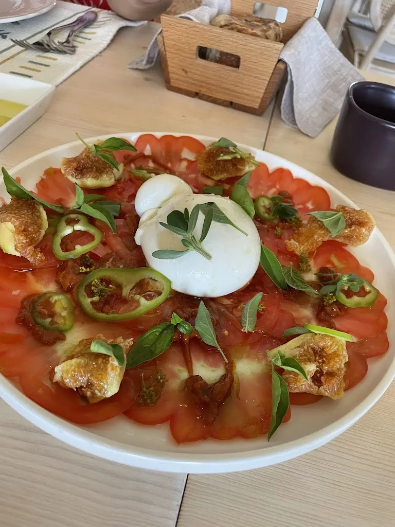 Olivia Wong_Vini Menhir Salento S.R.L._Minervino di Lecce_recensione